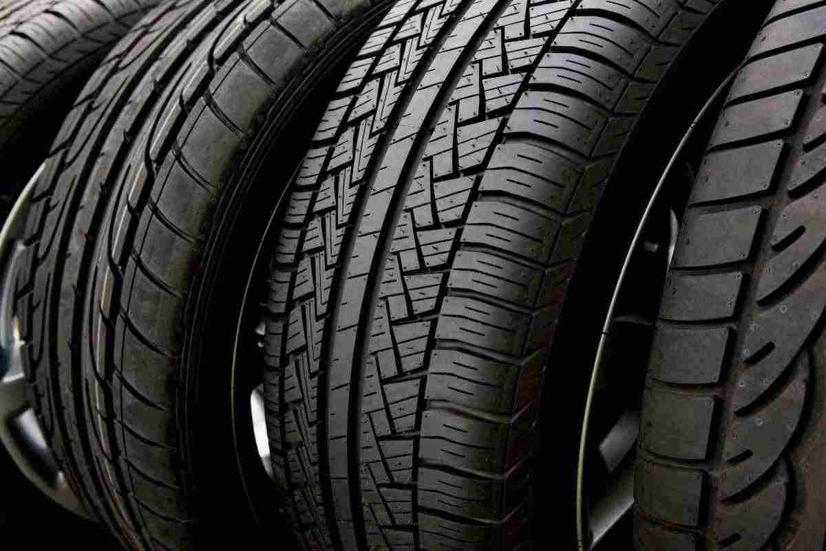 gomme auto misure diverse estive e invernali